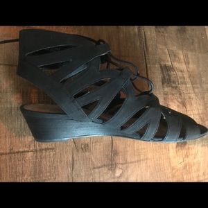 Franco Sarto 8.5 gladiator lace up Sandal